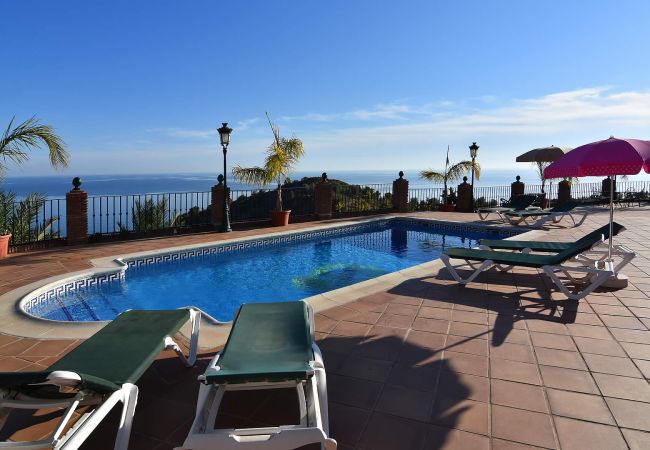 Villa/Dettached house in Nerja - Maro 002