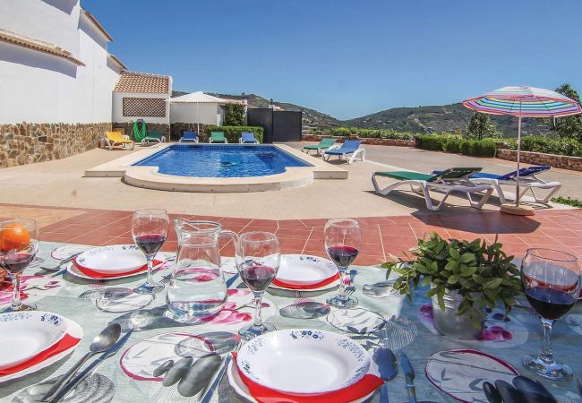 Villa in Sayalonga - Sayalonga 002 Villa in Sayalonga - Sayalonga 002