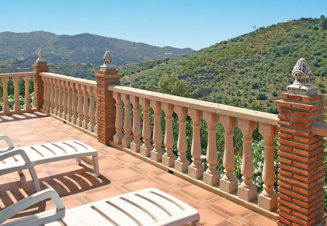 Villa in Sayalonga - Sayalonga 002 Villa in Sayalonga - Sayalonga 002