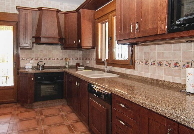 Villa in Sayalonga - Sayalonga 002 Villa in Sayalonga - Sayalonga 002