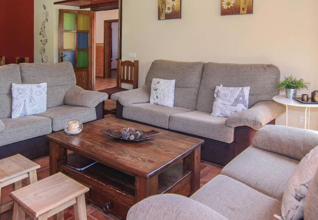 Villa in Sayalonga - Sayalonga 002 Villa in Sayalonga - Sayalonga 002