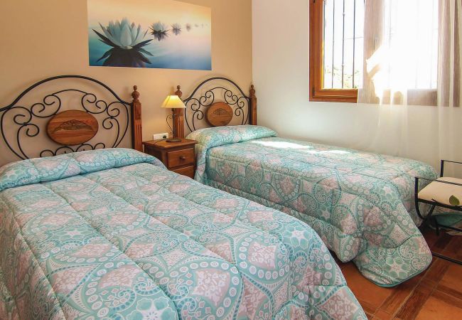 Villa in Sayalonga - Sayalonga 002 Villa in Sayalonga - Sayalonga 002