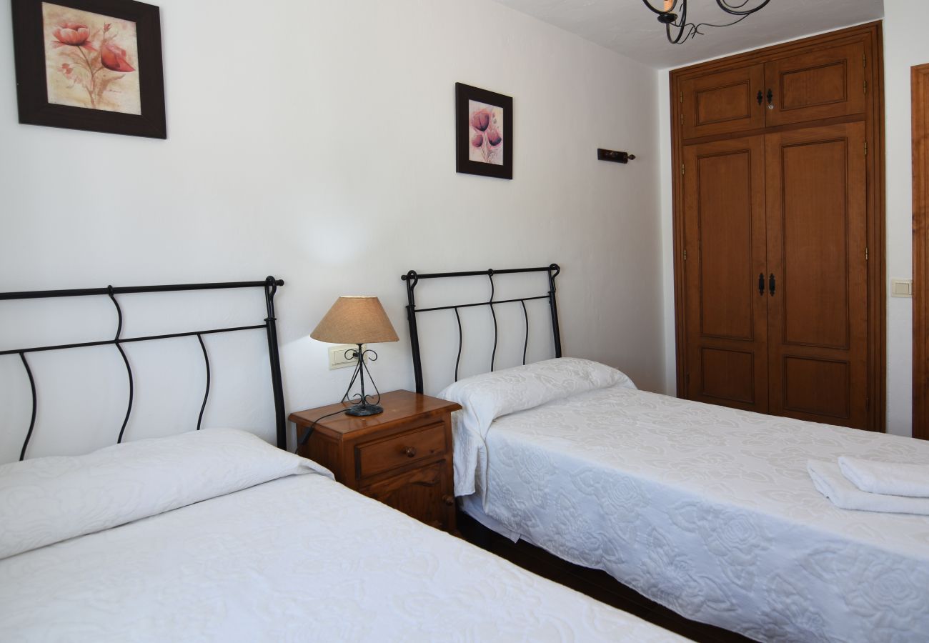 Villa in Nerja - Nerja 012 